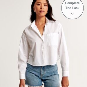 A&F Women’s Oversized Cropped Poplin Shirt